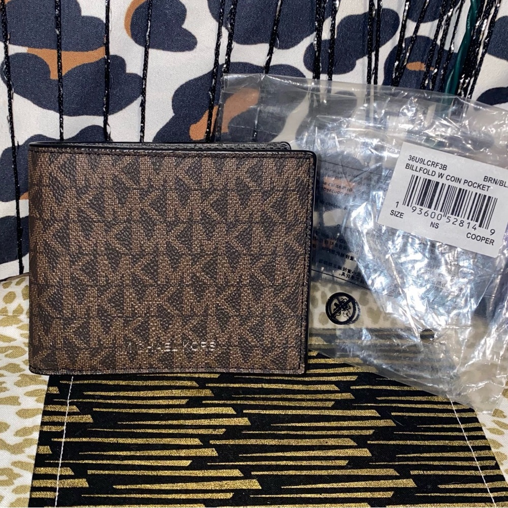 MICHAEL KORS MENS COPPER LOGO BILLFOLD WALLET W/ COIN POUCH